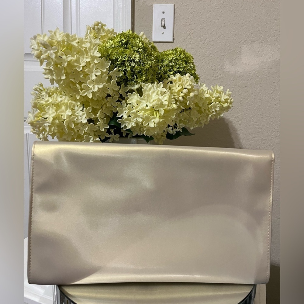 Dior Parfums Gold Cosmetic Bag Authentic - Picture 2 of 6